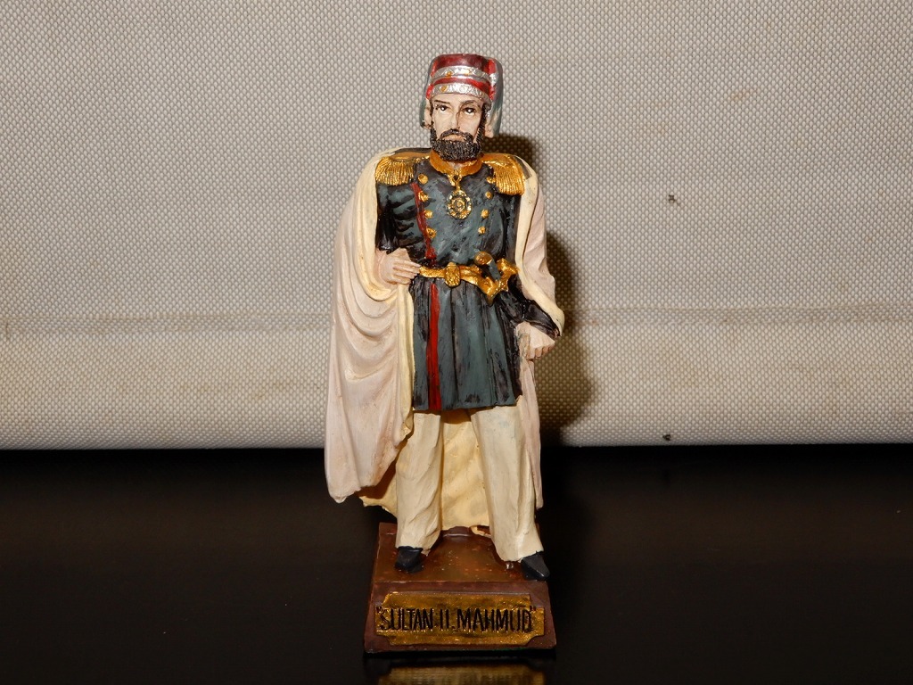 ●オスマン帝国 SULTAN II. MAHMUDフィギュア 置物 オブジェ インテリア トルコ人形●拍卖