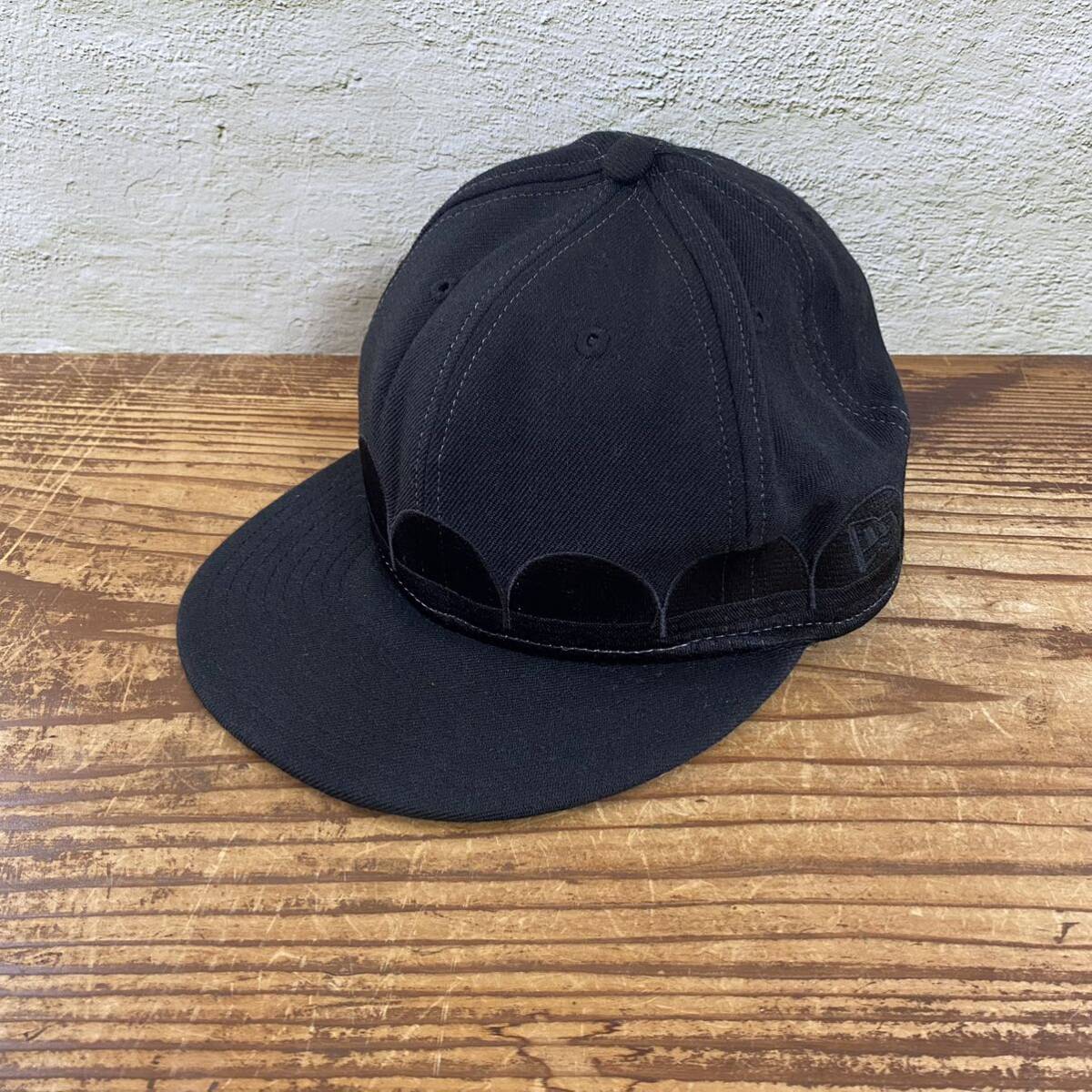 【KAWS OriginalFake NEW ERA カウズ オリジナルフェイク ニューエラ キャップ 帽子 メディコムトイ チョンパー TEETH 黒 58.7cm】拍卖