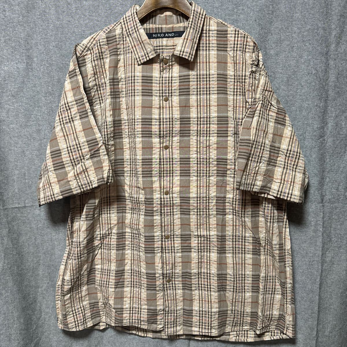 未使用 ニコアンド ギンガムチェック 半袖シャツ サッカー素材 M ぬ拍卖