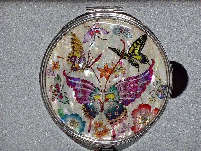 ◆◆韓国 伝統工芸◆螺鈿細工 コンパクトミラー◆蝶の群れ◆送料無料!◆◆拍卖