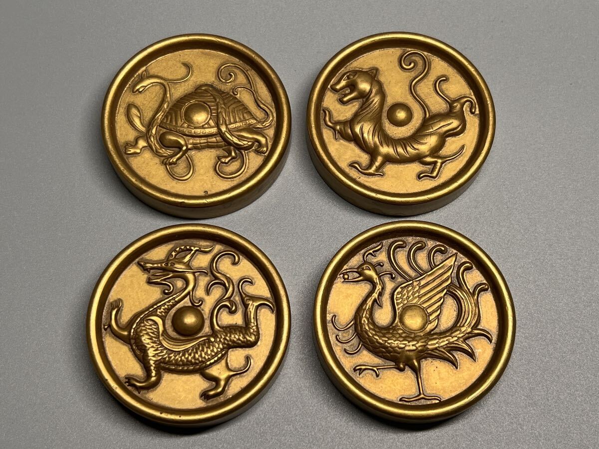 古美術 文鎮 書道具 聖獣 青龍 白虎 朱雀 玄武 厚重 中国 金属工芸 銅 置物 箱付き拍卖