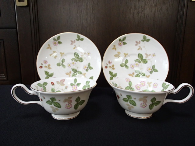 ウエッジウッド・ワイルドストロベリー⑤ピオニー(ティーカップ)(2客)・未使用・箱なし・美品拍卖
