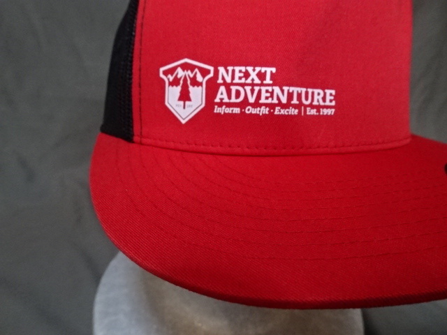激レア USA購入 アメリカ企業モノ オレゴン州ポートランド 人気アウトドアSHOP【NEXT ADVENTURE】ロゴプリントメッシュキャップ 中古良品拍卖