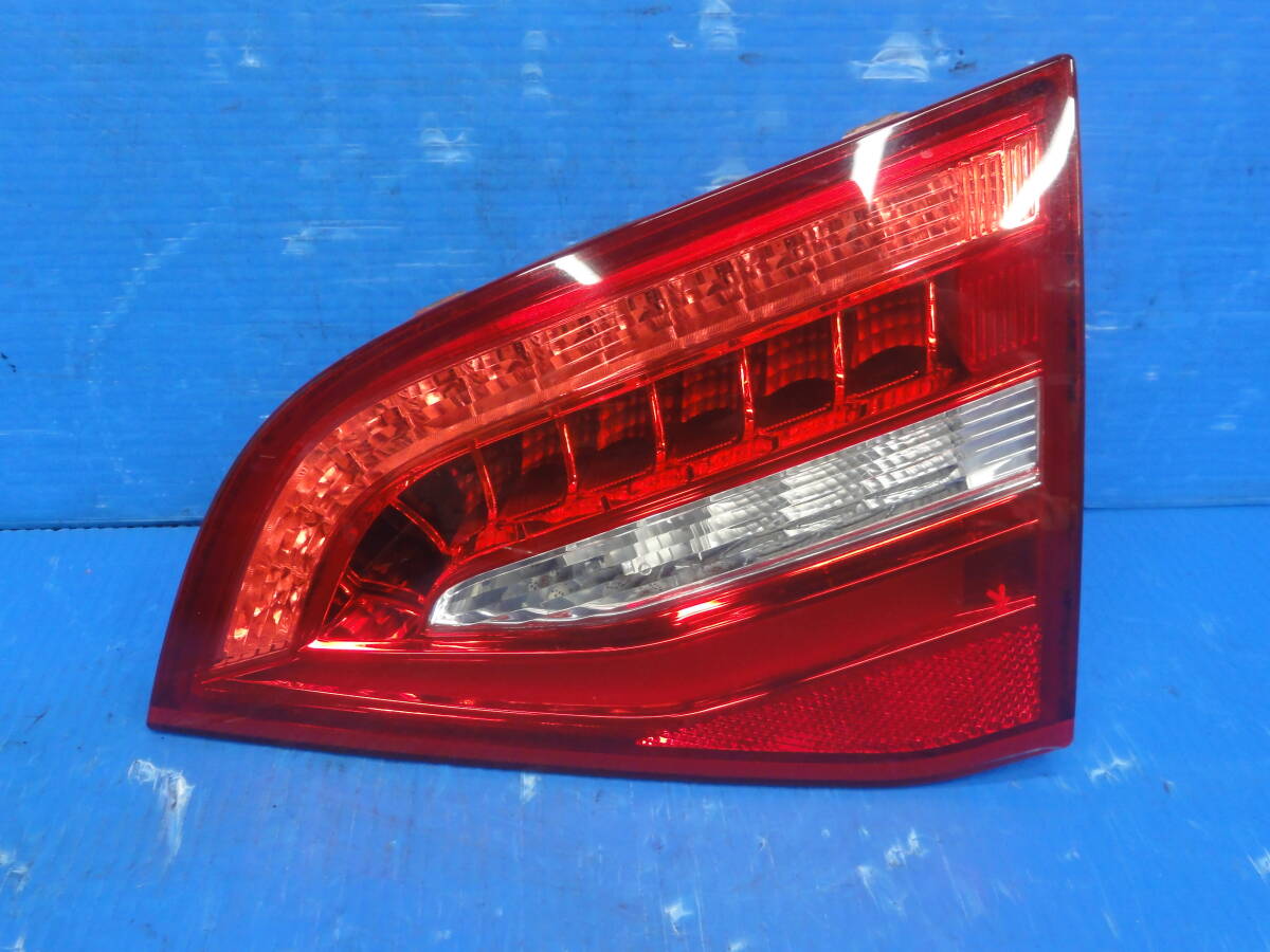 ☆平成25年車 8KCDN アウディA4 右 フィニッシャーランプ ブレーキランプ テールライトイト 8K9945094E 純正 点灯OK☆F28114 m拍卖