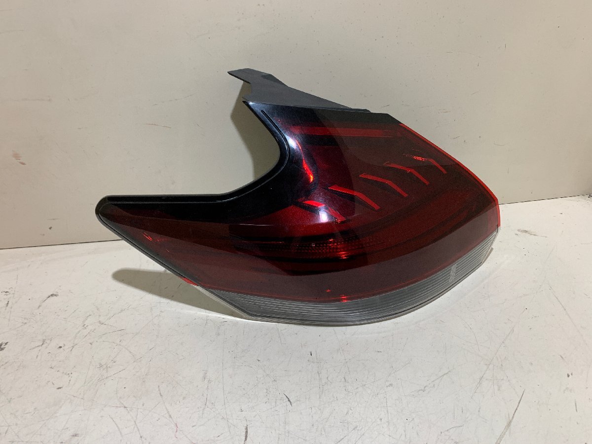 NISSAN 日産 KICKS キックス P15 RP15 左テール 左 L 助手席側 ランプ ライト テールランプ テールライト 26555‐5RY0A-G1拍卖