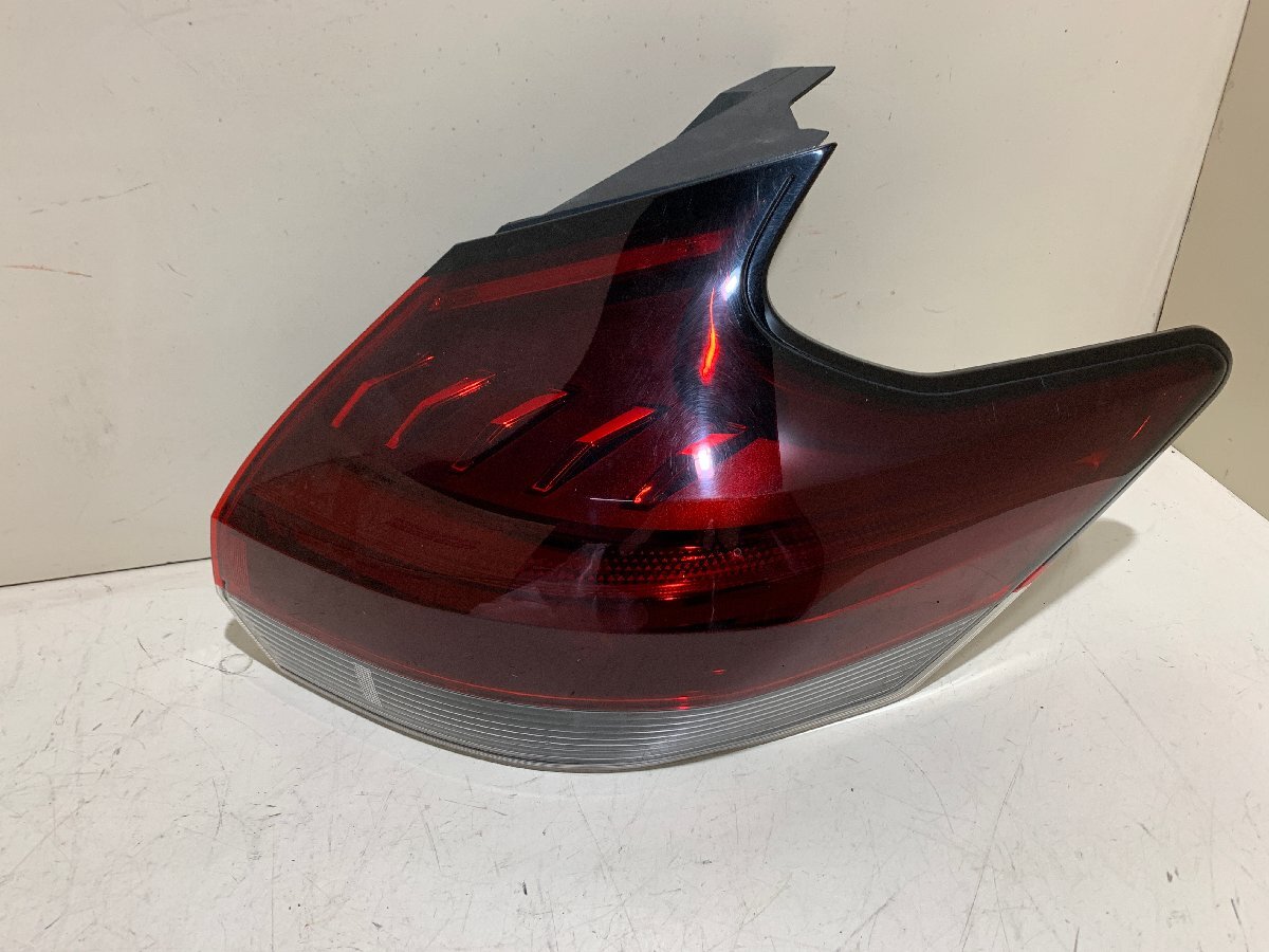 NISSAN 日産 KICKS キックス P15 RP15 左テール 左 L 助手席側 ランプ ライト テールランプ テールライト 26550‐5RY0A-G1拍卖