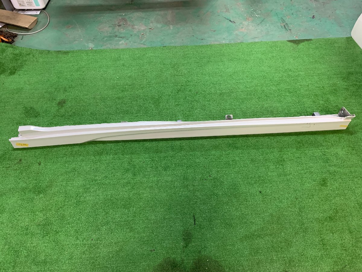 HONDA ホンダ N-BOX NBOX Nボックス JF3 JF4 右サイドステップ 右 R 運転席側 サイドステップ サイド ステップ パール 71850-TTA-N0拍卖