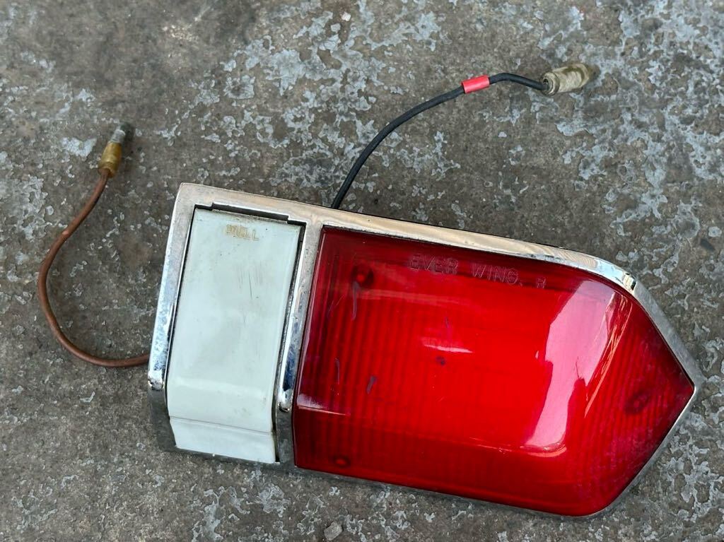 日産 H252 H250プレジデントカーテシランプ 右 室内灯 ドアライト 当時物 デッドストック拍卖