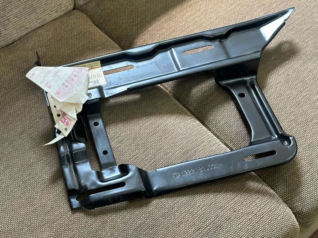 未使用品! 日産 G50 プレジデント フロント バンパー ステー 62220-81U00 純正 デッドストック 当時物拍卖