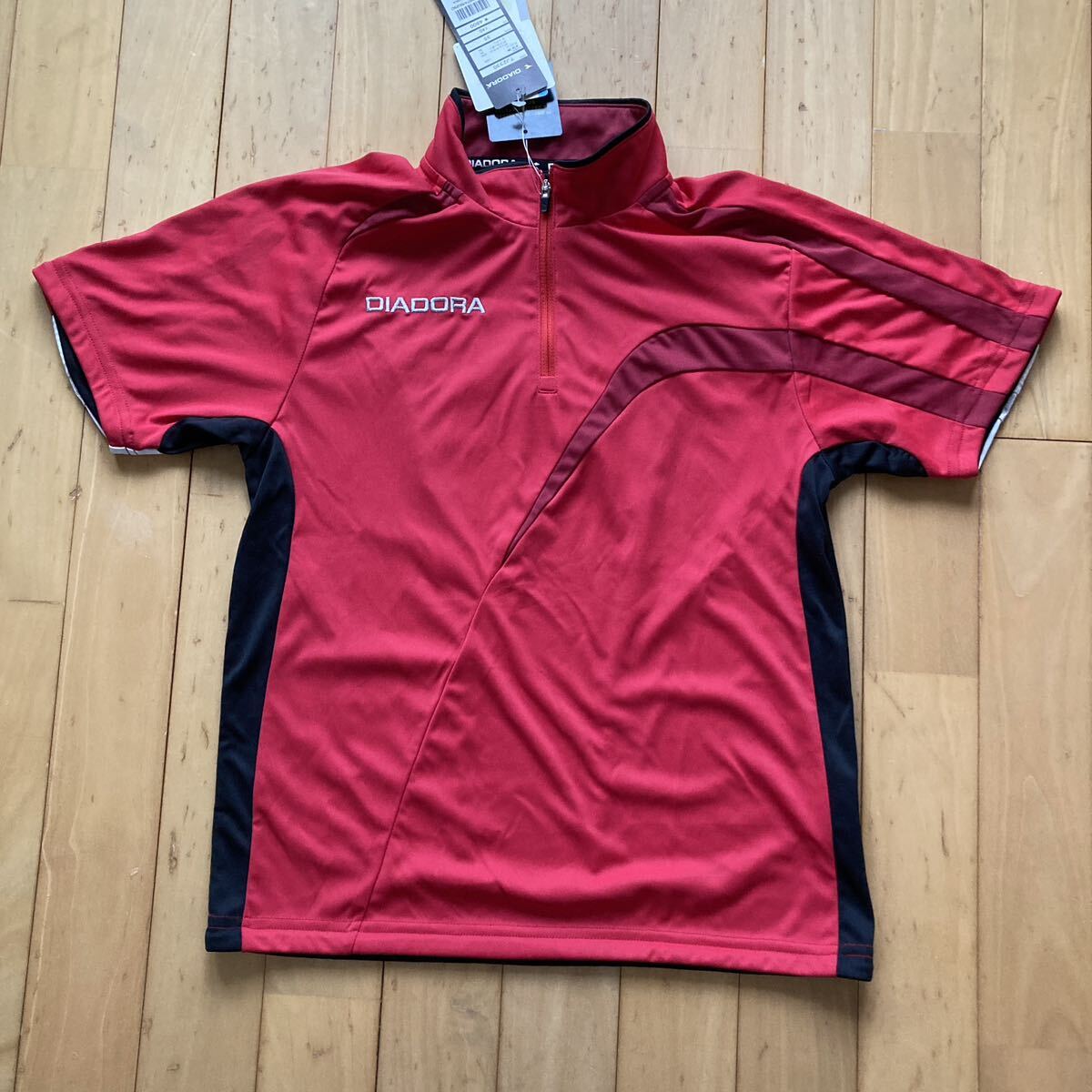 新品未使用 DIADORA ディアドラ テニスウェア 140 DIA DRY 国際テニス連盟 日本テニス協会 ルールブック 服装規定適応商品 テニススクール拍卖