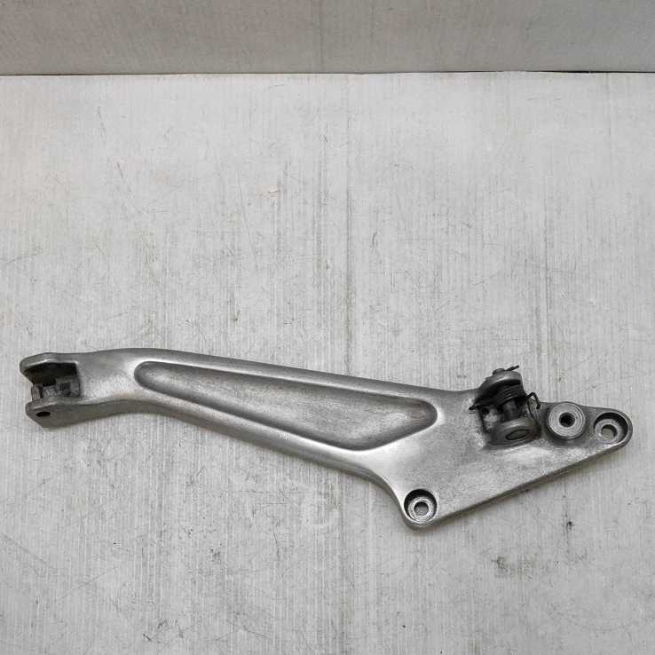 【0521-18】ホンダ CB400SF 左? ステップホルダー 純正 当時物 絶版 旧車 拍卖