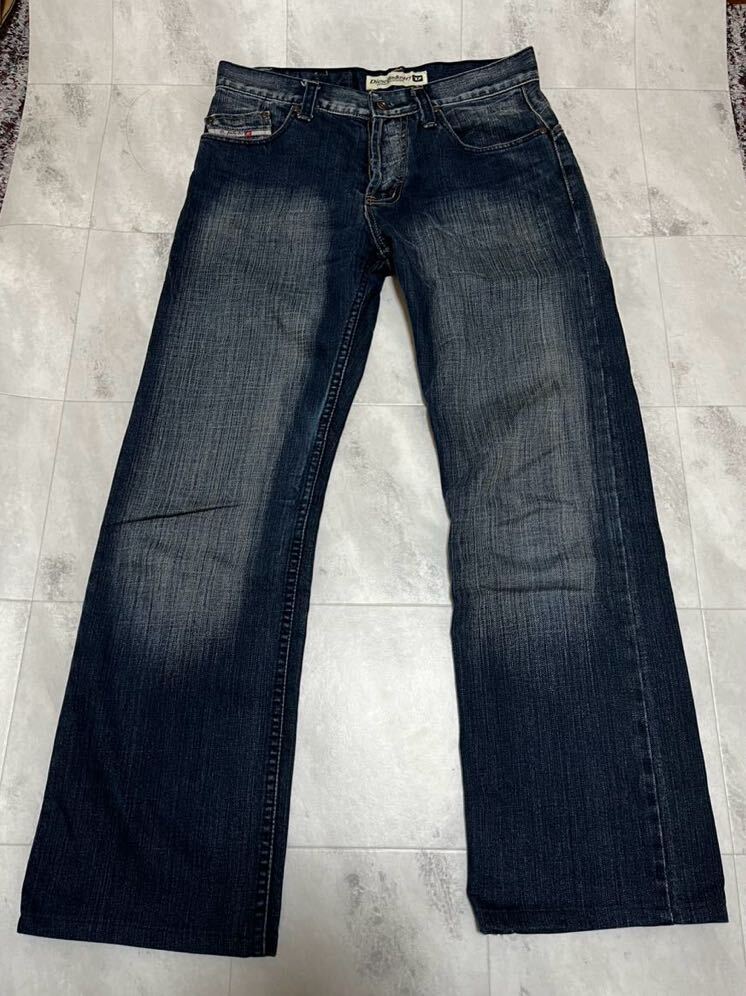 DIESEL ディーゼル デニム メンズ 30インチ ストレート ボタンフライ ジーンズ拍卖