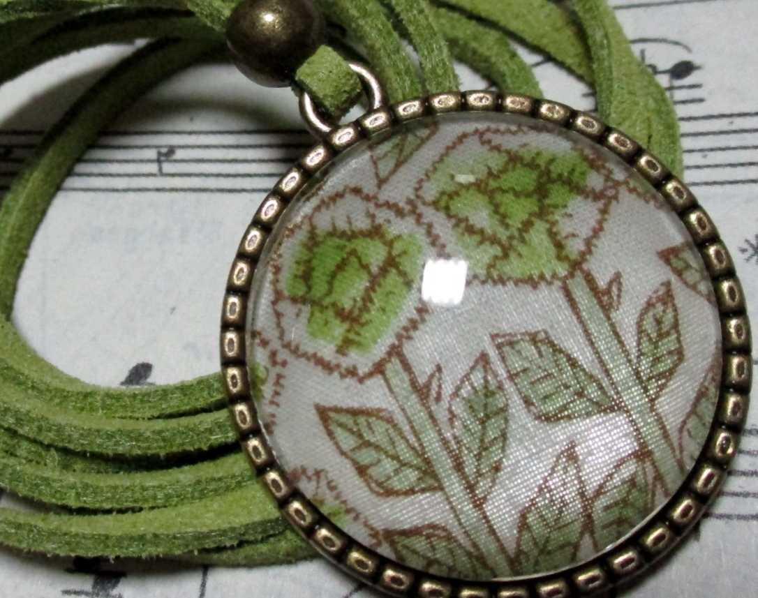 *リバティ Sleeping Rose グリーン系 ネックレス チョーカー *スリーピングローズ拍卖