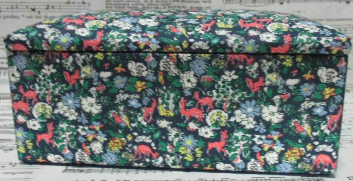 【大2】リバティ Fergus ファーガス 布箱** 鹿 シカ リス 収納ケース ギフトBOX拍卖