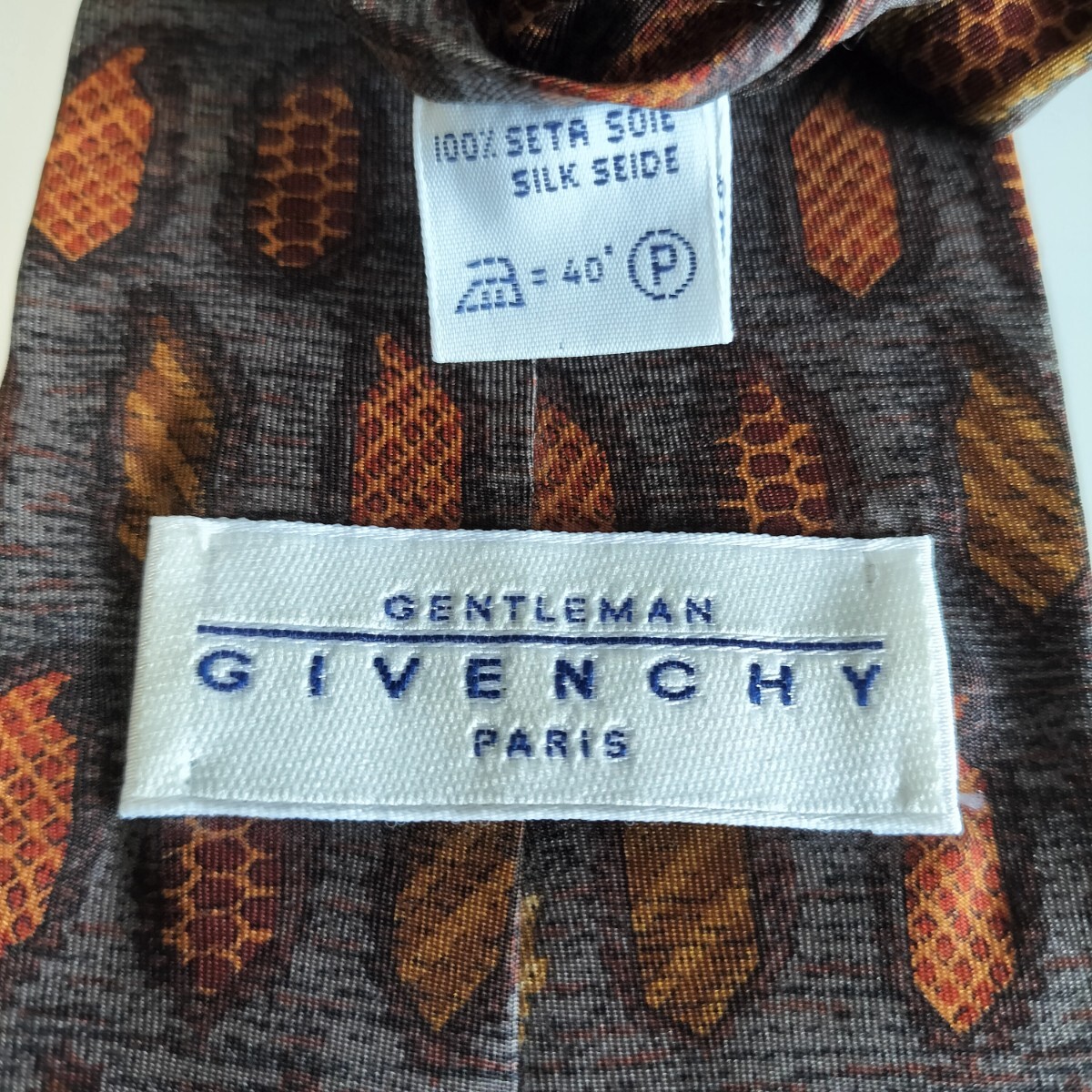 ジバンシィ (GIVENCHY)ジバンシーグレー茶涙ネクタイ拍卖