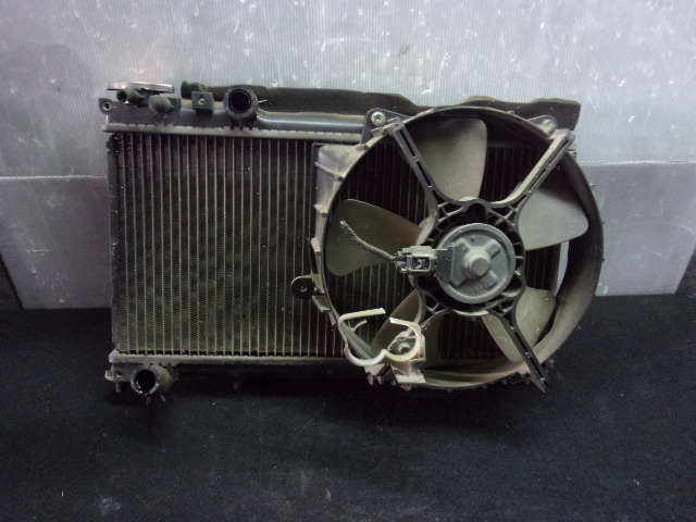 【2682】サンバートラック TT2 EN07 4WD ラジエーター ラジェーター 45111TC001拍卖