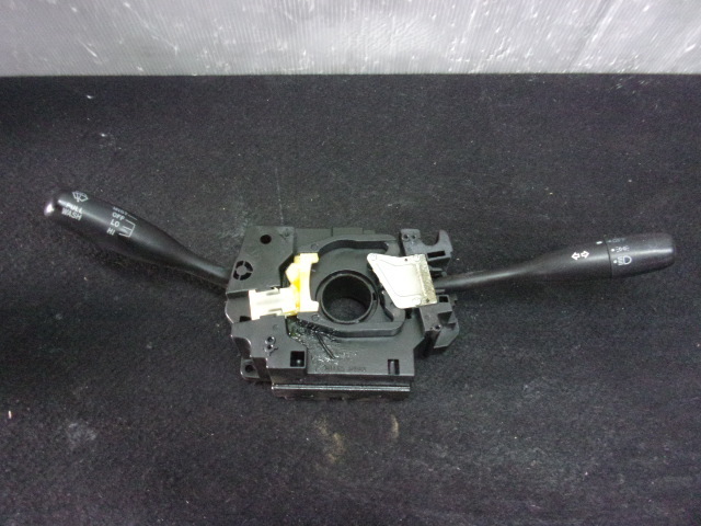 【2682】サンバートラック TT2 コンビネーションスイッチ ディマースイッチ ライトスイッチ ワイパースイッチ 棚A2-75拍卖