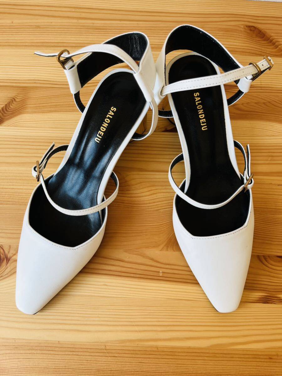 サロンデジュ SALONDEJU ホワイト ストラップサンダル 36 難あり拍卖
