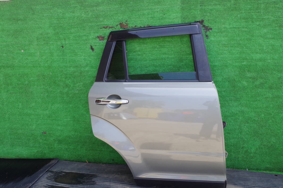 マツダ ベリーサ DC5W リアドア 右拍卖