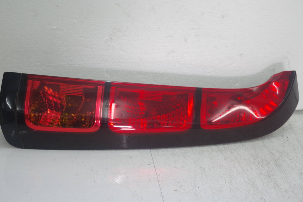 ホンダ ストリーム RN5 テールライト 右拍卖