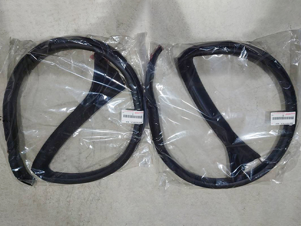 トヨタ 純正 スープラ JZA 80 ルーフ サイド レール ウェザー ストリップ 左右 セット 検 ウイング マフラー バンパー ホイール タイヤ拍卖