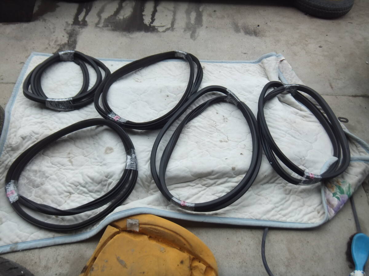 (シトロエン DS5) ウェザーストリップ 一台分 (B85F02) ホワイトメロディ拍卖