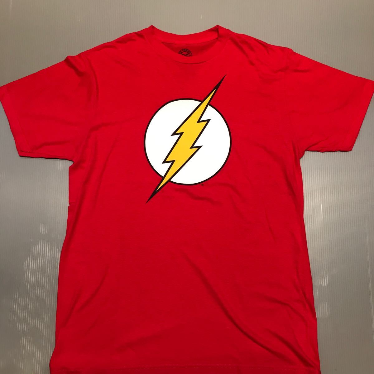 未使用!DC COMICS ORIGINALS The Flash フラッシュ オフィシャル Tシャツ サイズL. カラーレッド 希少!拍卖