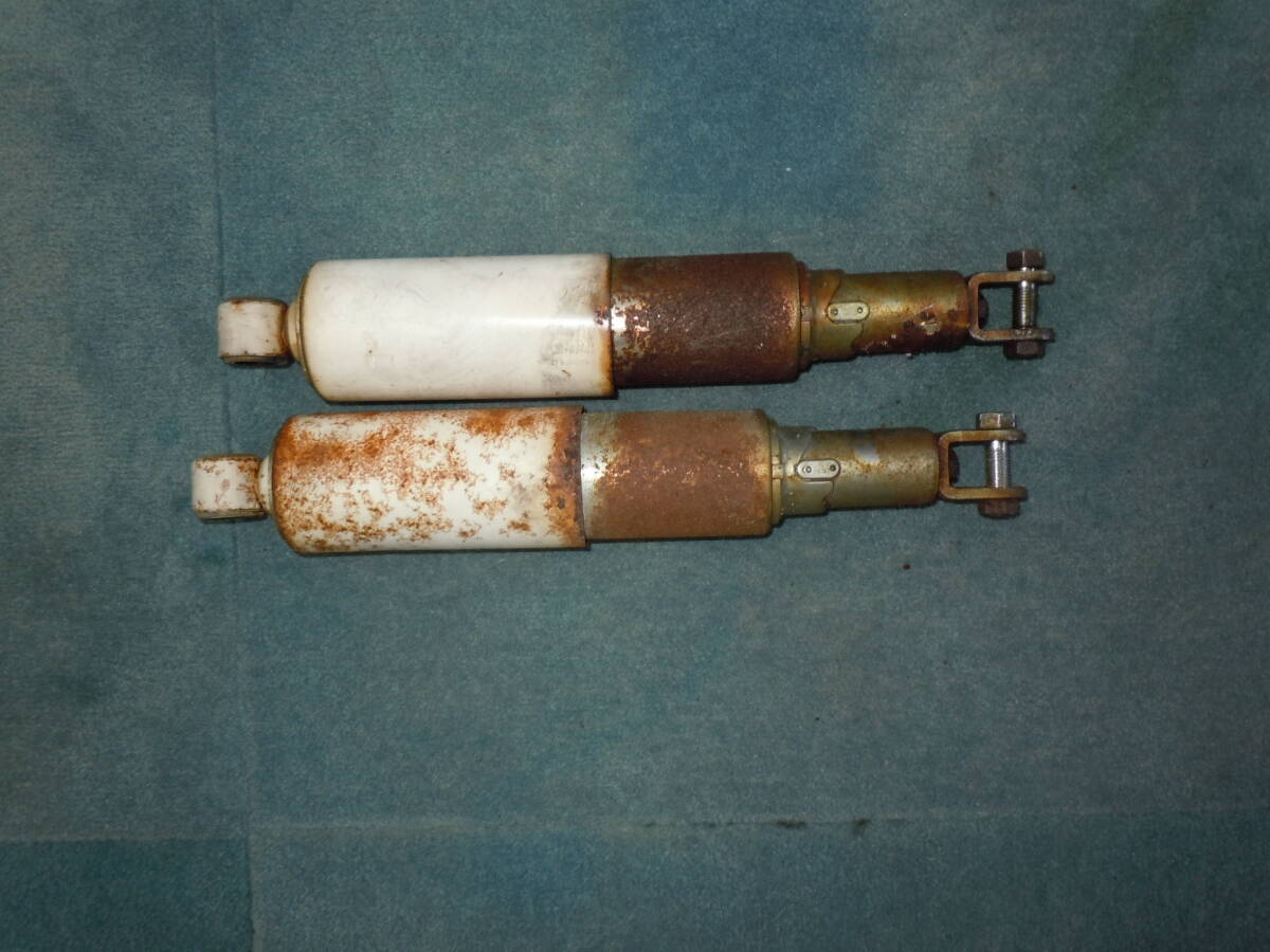 ホンダ CB450K1 白バイ クッションコック、リャー拍卖