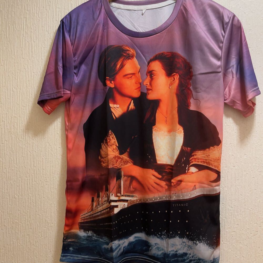 新品★タイタニック★ディカプリオ&ウィンスレット★Tシャツ★ユニセックス★M★映画Tシャツ拍卖