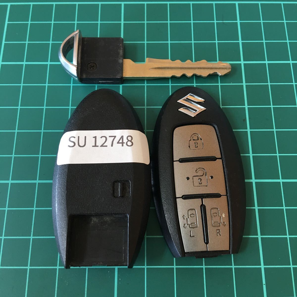 SU12748 スズキ BPA0M-11 純正 スマート キーレス ランディ エルグランド セレナ等 日産 両側スライド 4ボタン拍卖