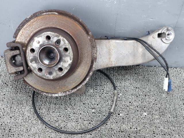 8173 BMW ミニクーパー ペースマン R61 RS20 リア/リヤナックル右 (N4-1)拍卖