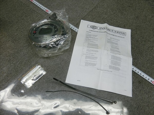 ハーレーダビッドソン ダイナ モデル 2009-2011 新品 未使用 純正 メーター スピード タコ デジタル 74723-10拍卖