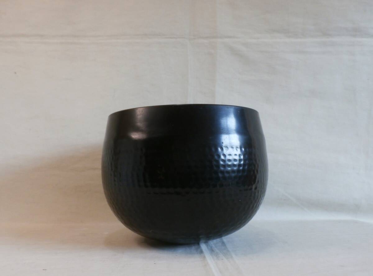 W 大徳寺お輪 ケイス おりん 佛具 寺院佛具 法事 法要 仏壇 手打ち 口径27センチ 高さ 23センチ 重さ約3キログラム拍卖