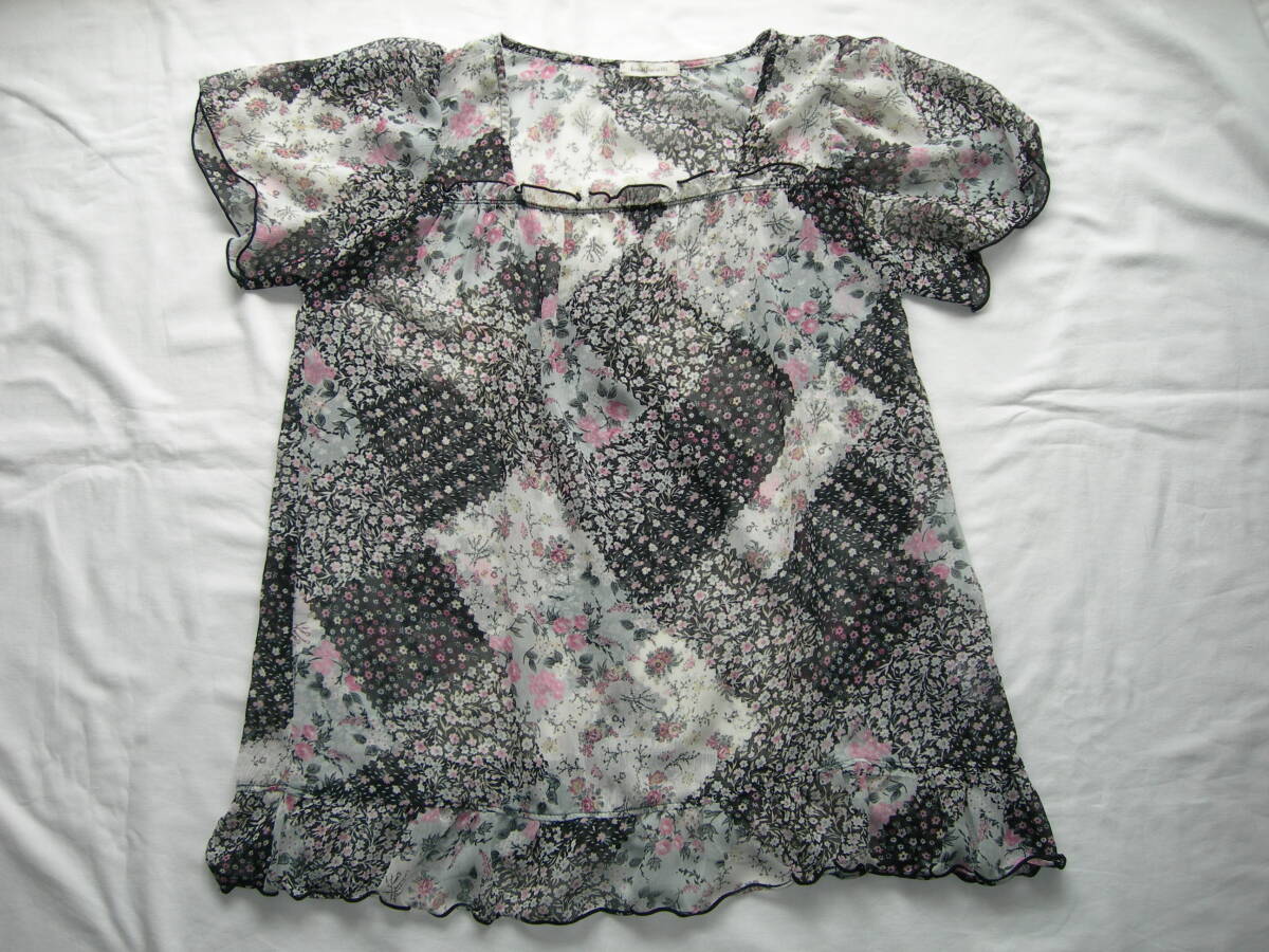 Lacifonelli シアー素材 チュニック(パッチワーク風花柄)サイズM拍卖