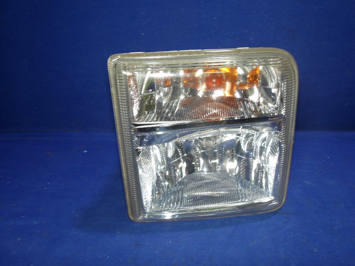 【B】ダイハツ ムーヴ L175S/L185S 純正 左フォグランプ STANLEY P8550拍卖