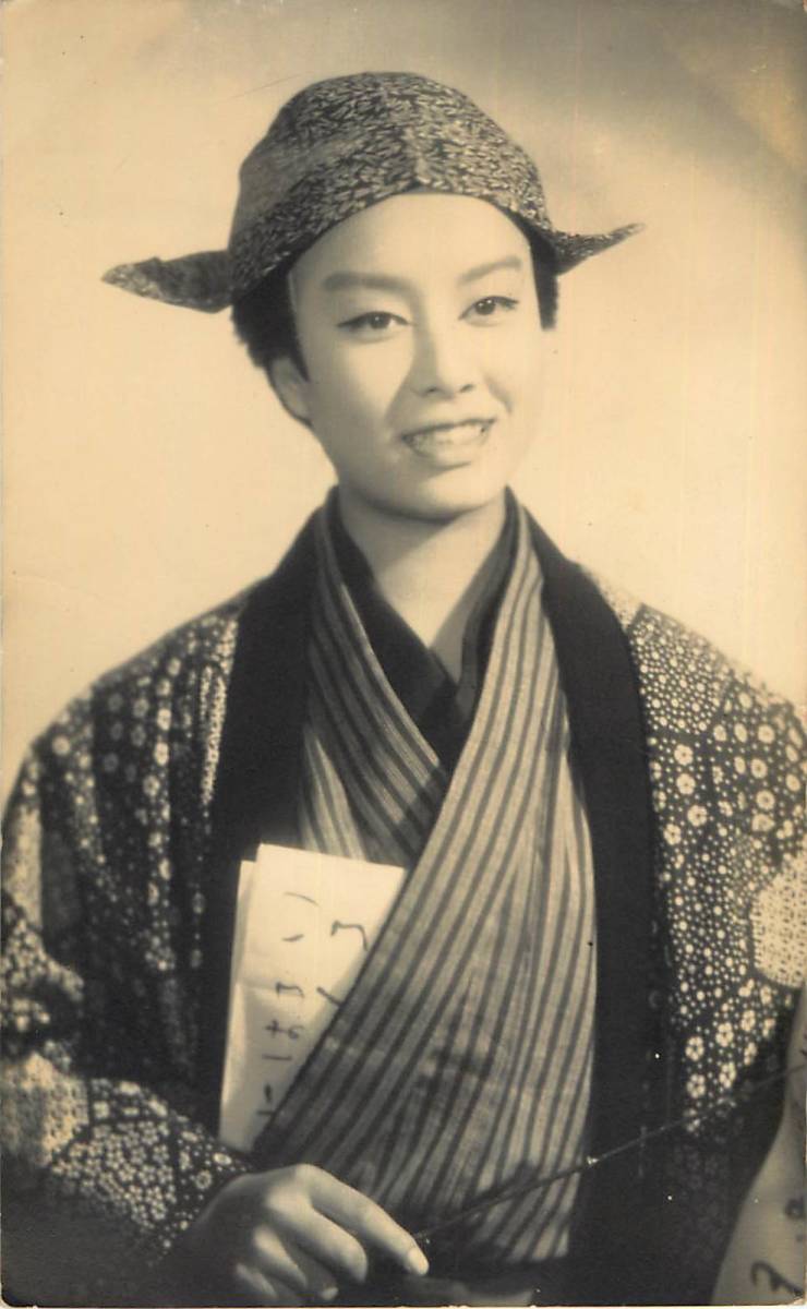 p37918『美空ひばり』ブロマイド 加藤和枝 喜美枝 かとう哲也 加藤和也 真赤な太陽 リンゴ追分 東京キッド拍卖