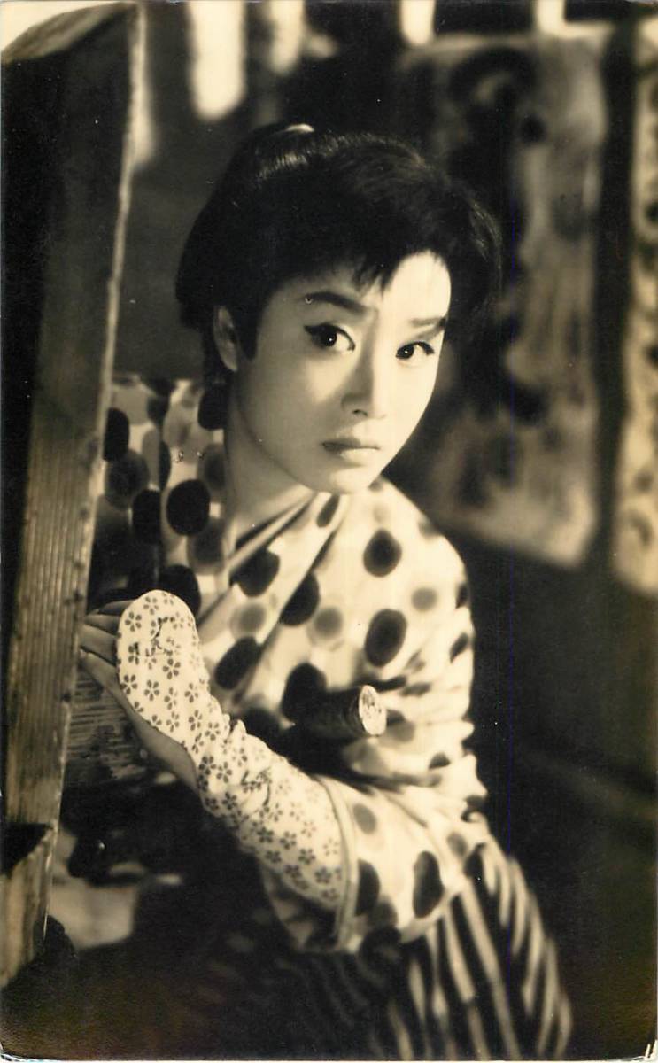 p37914『美空ひばり』ブロマイド 加藤和枝 喜美枝 かとう哲也 加藤和也 真赤な太陽 リンゴ追分 東京キッド拍卖