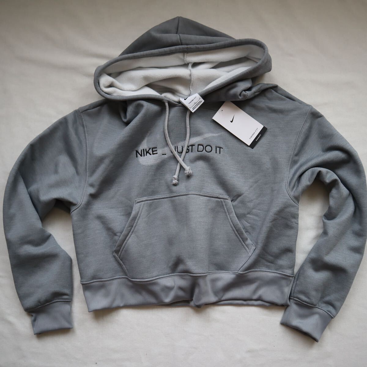 ナイキ NIKE Therma-FIT グラフィック パーカー グレー スポーツフィットネス スウェット パーカー DQ5510-073 レディースL拍卖