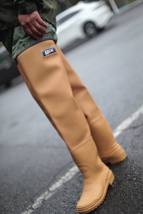 こちらはフェルトソール。落ちない、不思議な長靴?自立式のロングな長靴です!BEEヒップウエダー/フェルトソール/各サイズ拍卖