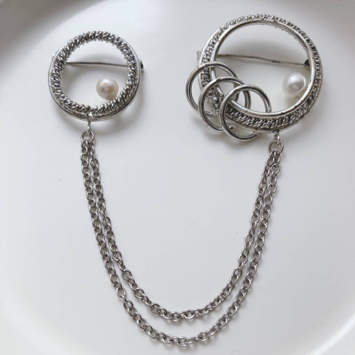アンティークブローチ サークル ジョインブローチ チェーン レトロ シルバー パール☆japan Vintage jewelry accessories k0484拍卖