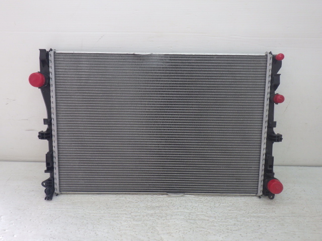 【Y0323】 DBA-205040C ベンツCクラス W205 C180アバンギャルド 2016年2月 純正 ラジエーター A0995002203 中古 即決拍卖