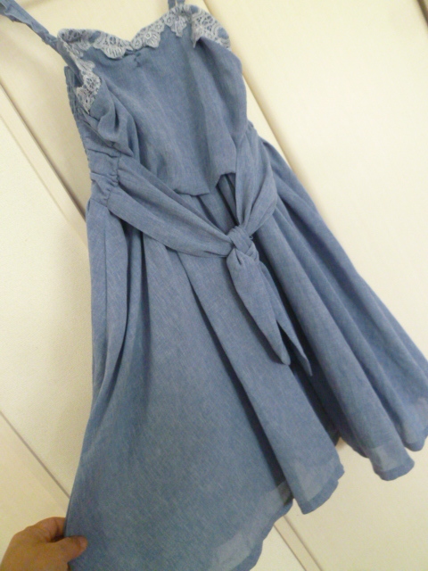 【新品】axes femme/アクシーズファム◇水色ブルー系肩フリルレースウエストリボンワンピースM/膝丈◇A77op拍卖