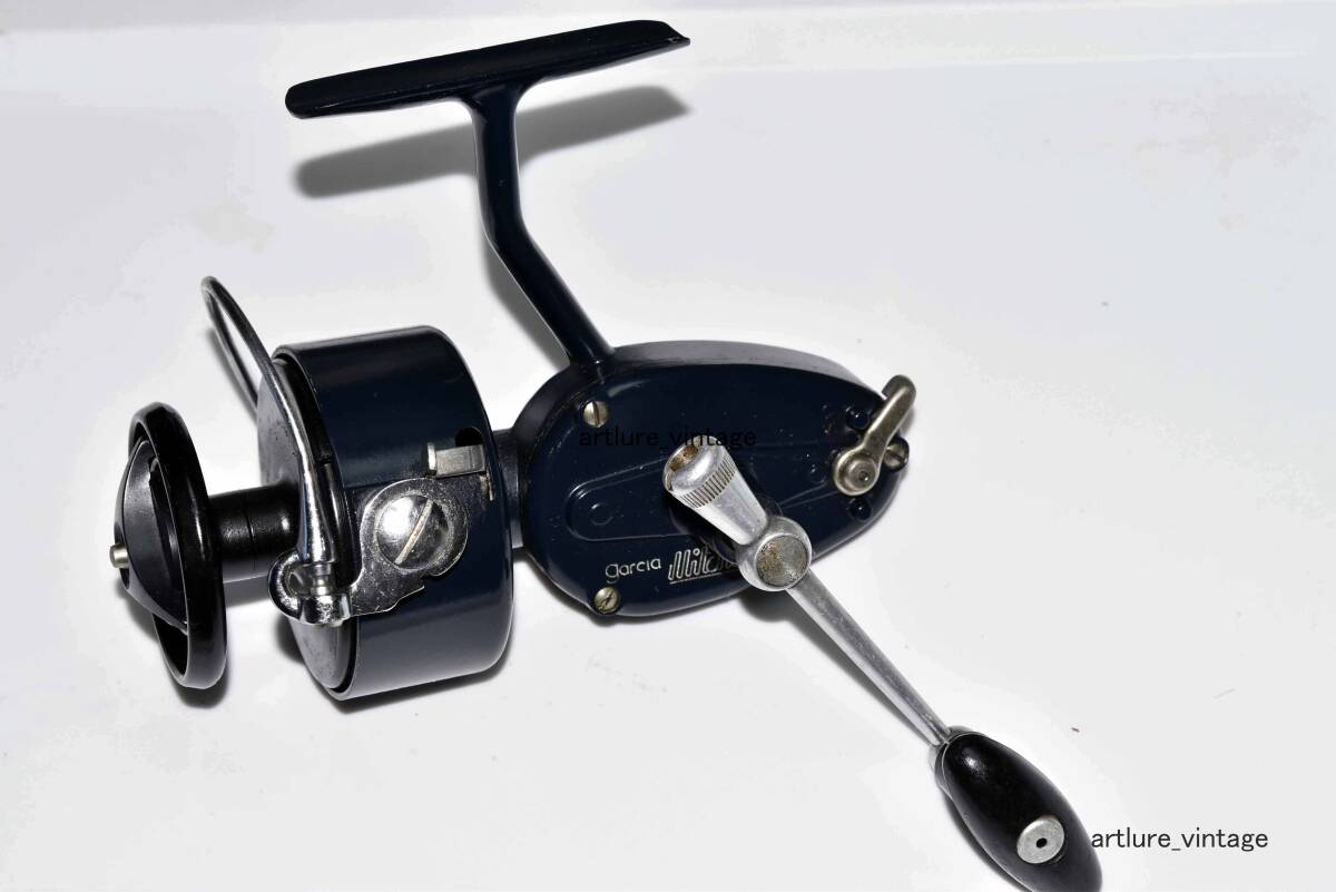 MITCELL 400 FRANCE SPINNING REEL (B576-345)VINTAGE REEL, OLD REEL, HISTRICAL REEL ビンテージリール拍卖