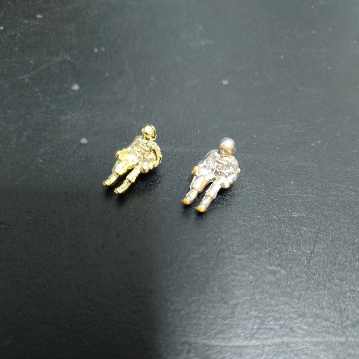 ★ゾイド パイロット2体セット(金 銀)★TOMY トミー 旧ゾイド 帝国 銀 シルバーメッキ 共和国 金 ゴールドメッキ ZOIDS拍卖