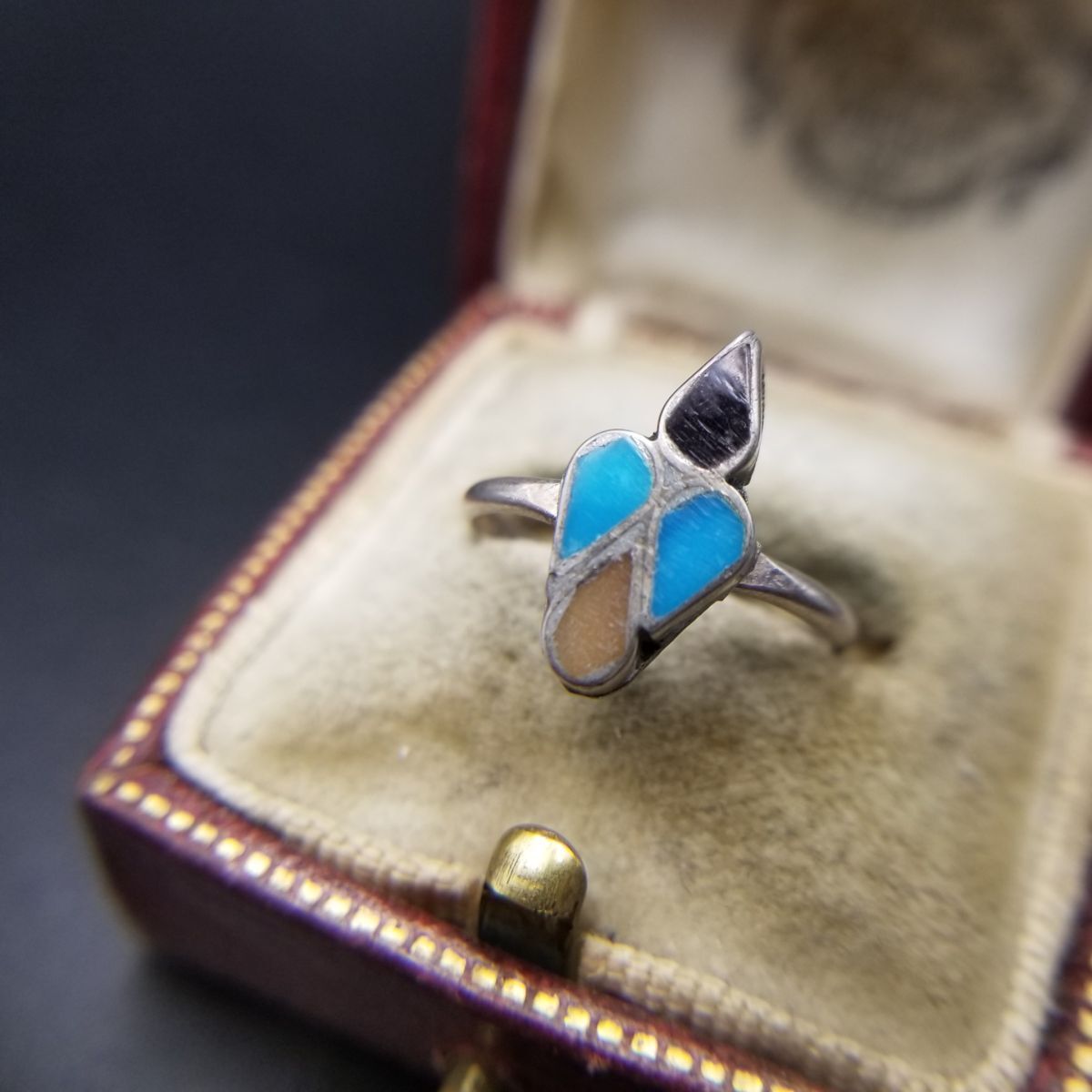 サウスウェスタンジュエリー 米国 ヴィンテージ シルバー リング 銀 指輪 ターコイズ タイガーアイ ペア型 トライバル 小さめ Y16-C②拍卖