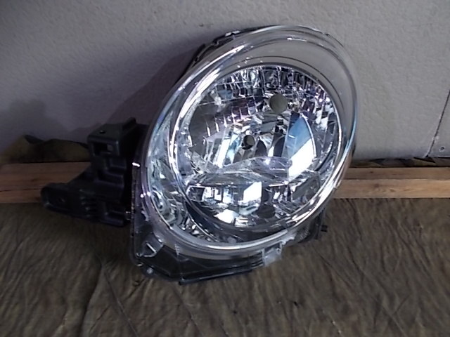 LA250S キャスト 左ヘッドライト コイト 100-69021(15733)拍卖