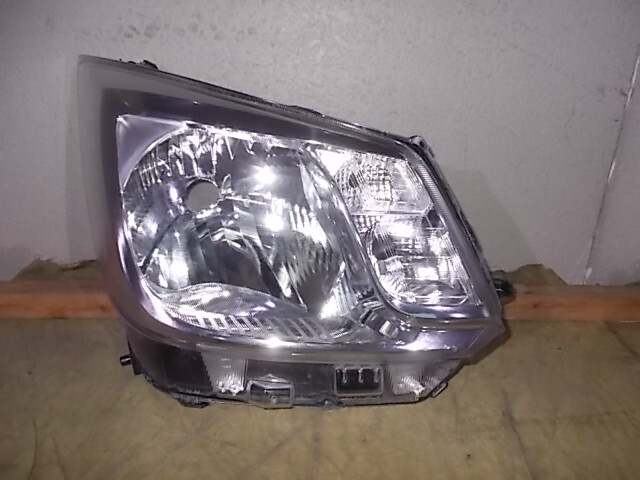 LA150S ムーヴ 右ヘッドライト イチコー 1912(17623)拍卖