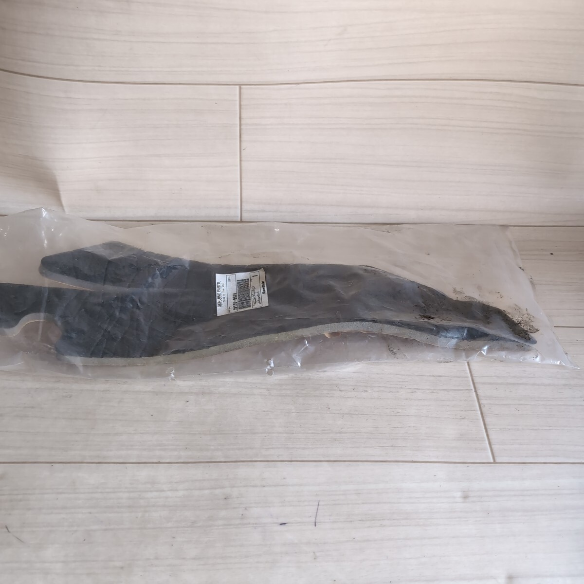 c667 カワサキ純正 未使用 39156-0934 サイドカウルパッド 未使用 送料込み Ninja250拍卖