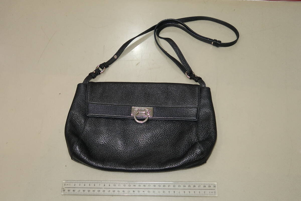 Salvatore Feragamo フェラガモ ショルダーバッグ拍卖