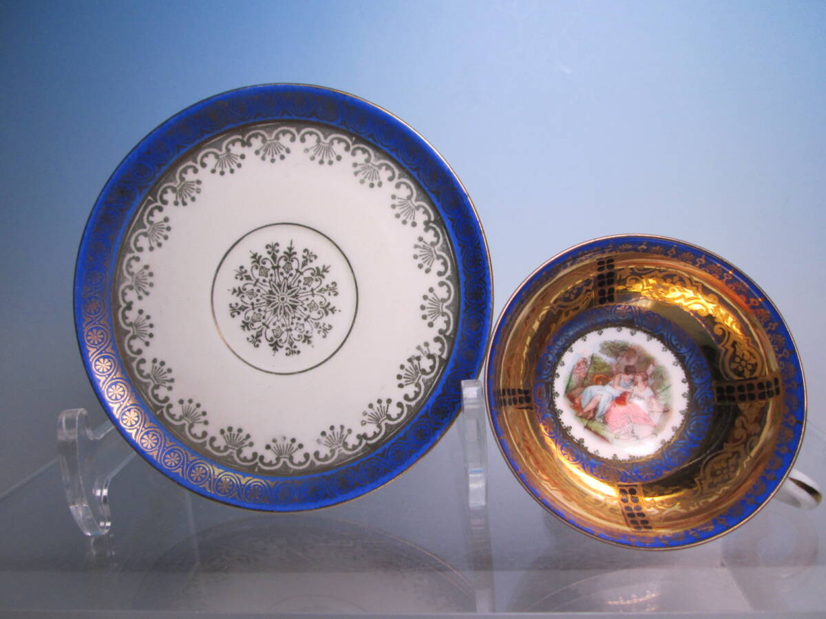 ☆西洋アンティーク・窯不詳 1861 金彩貴婦人文ブルー デミタスカップ&ソーサー A ヴィンテージ拍卖
